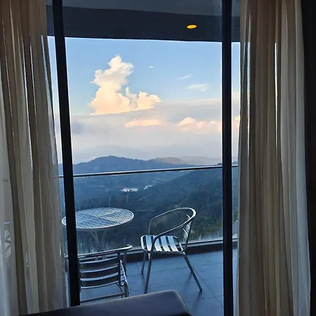 Genting Hilltop Homestay King & 5 Framed Bed For 7 Genting Highlands Exterior photo