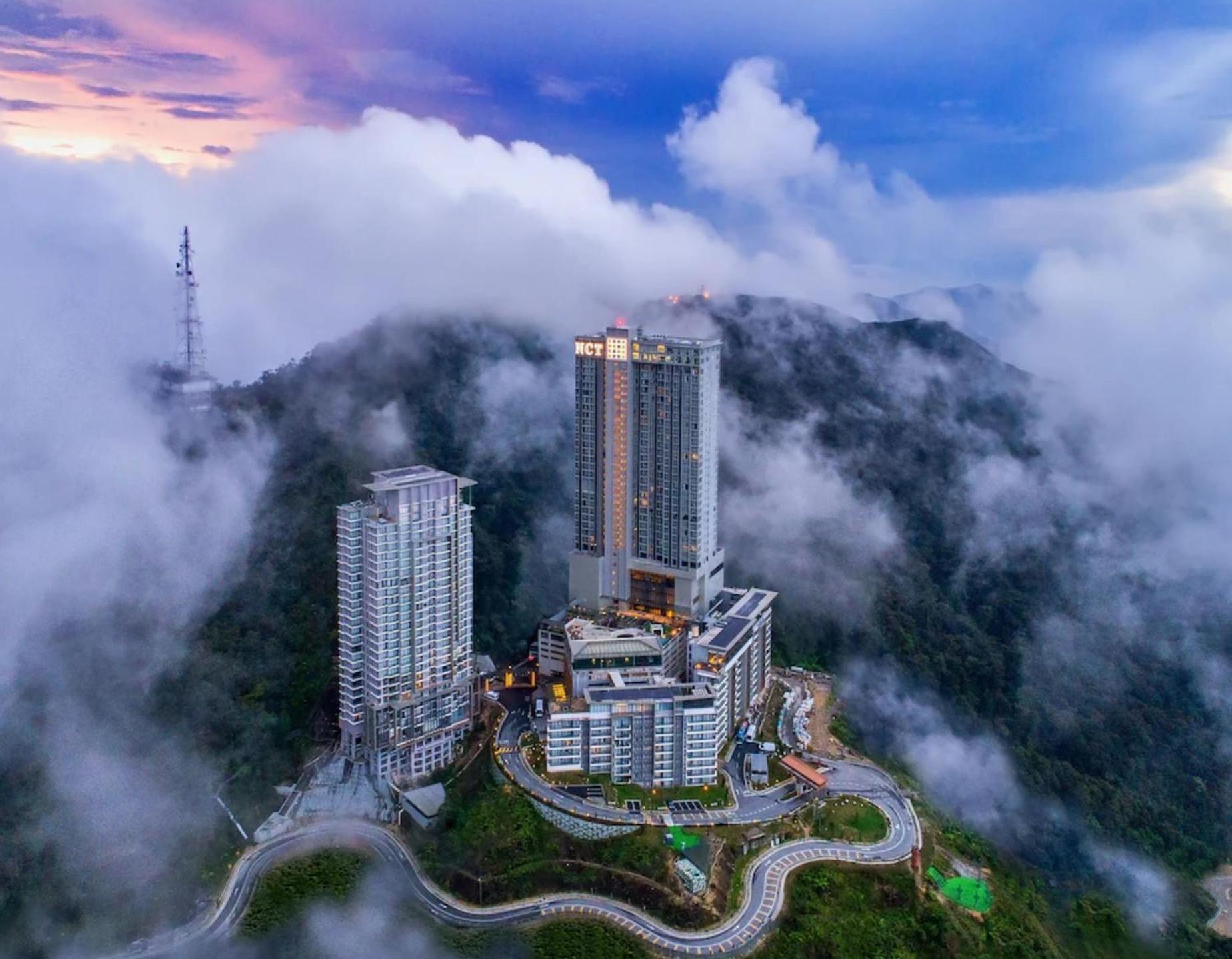 Genting Hilltop King & 5 Framed Bed For 7 Apartment *