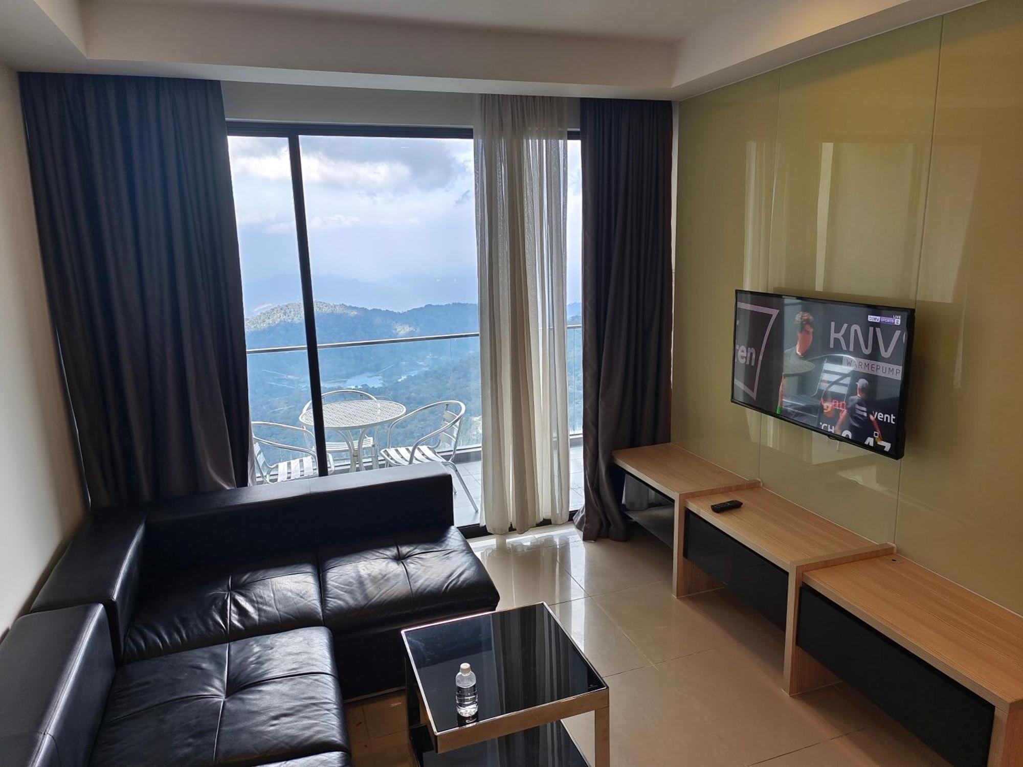 Genting Hilltop King & 5 Framed Bed For 7 Apartment Genting Highlands